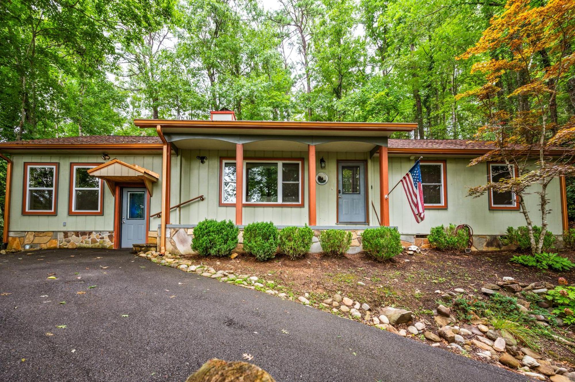 Beautiful Chalet With Fireplace And Large Game Room Gatlinburg Exterior foto